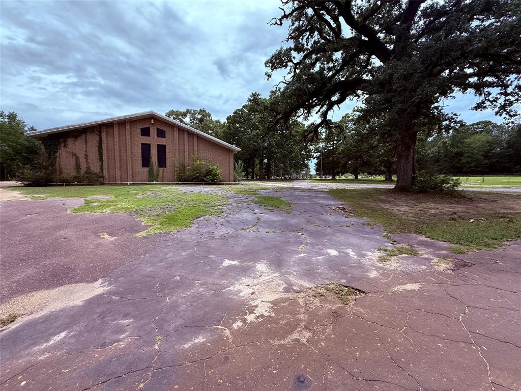 288 County Road 3650 Property Photo 4