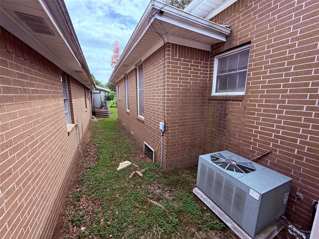 288 County Road 3650 Property Photo 37