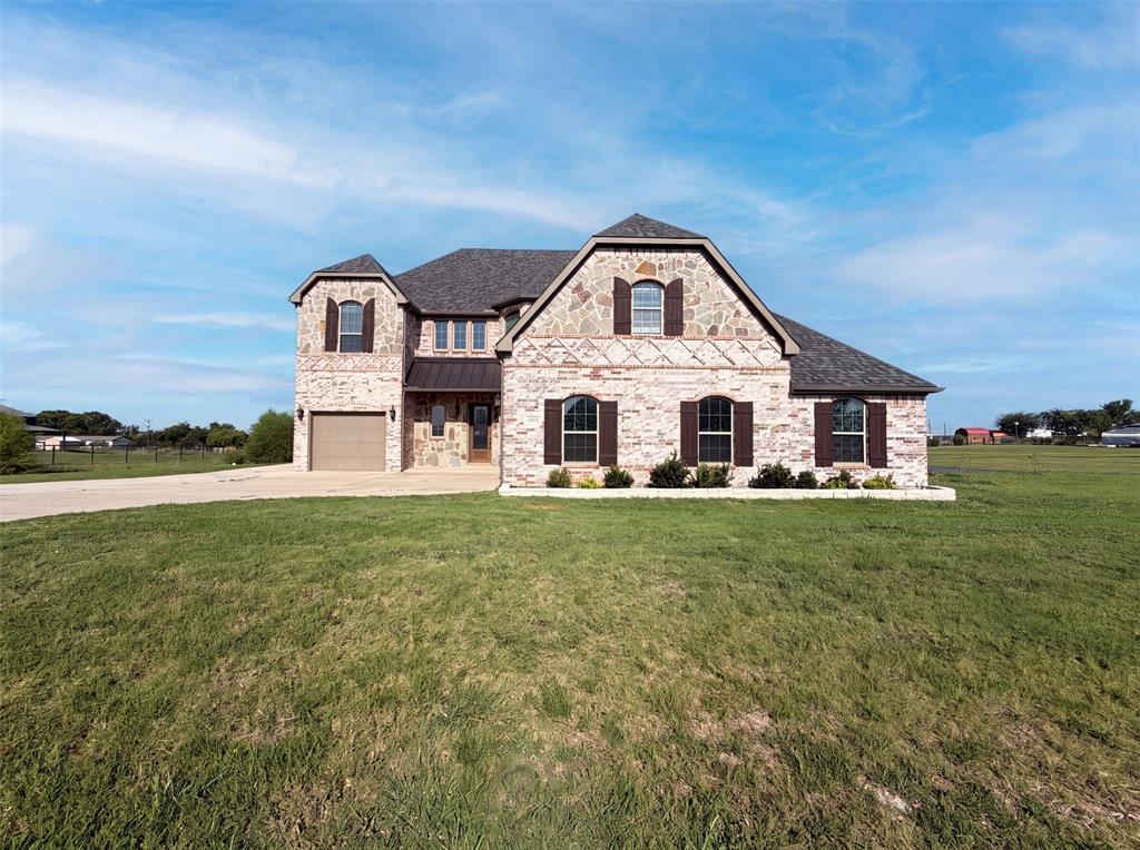 1208 Redbud Street Property Photo 1