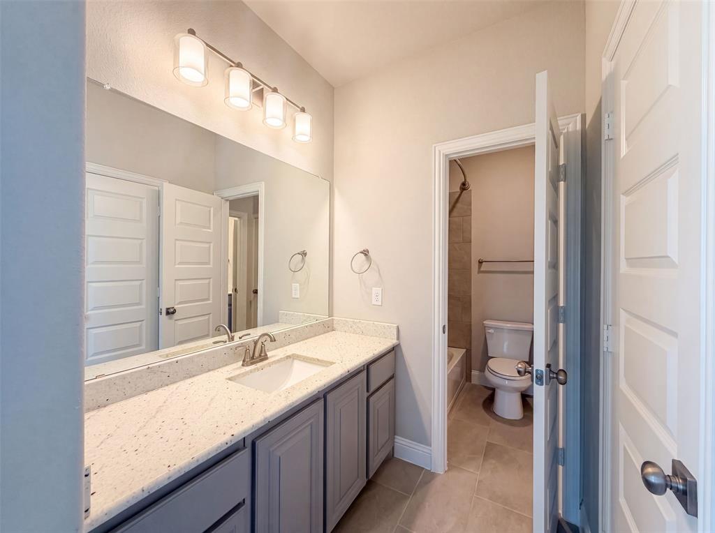 1208 Redbud Street Property Photo 14