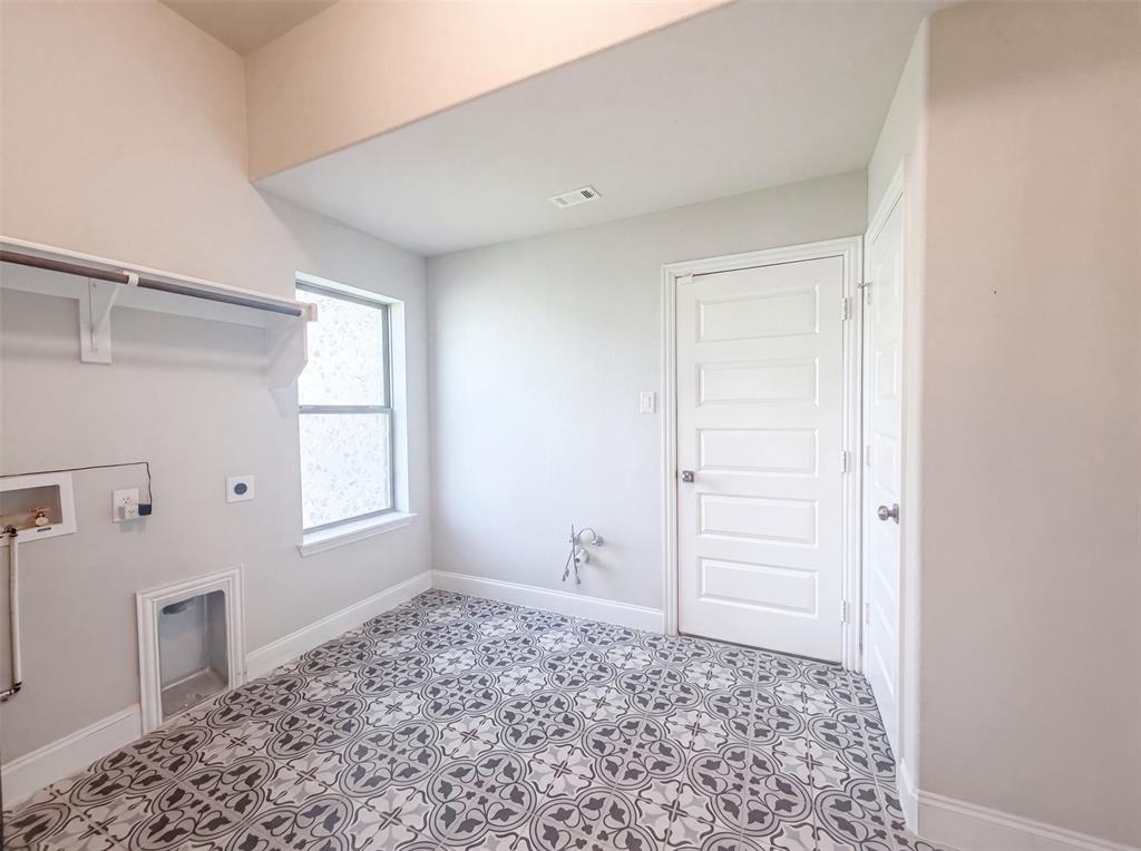 1208 Redbud Street Property Photo 26