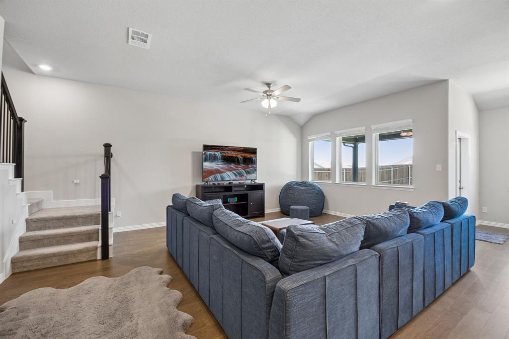 4046 Georges Bend Property Photo 2