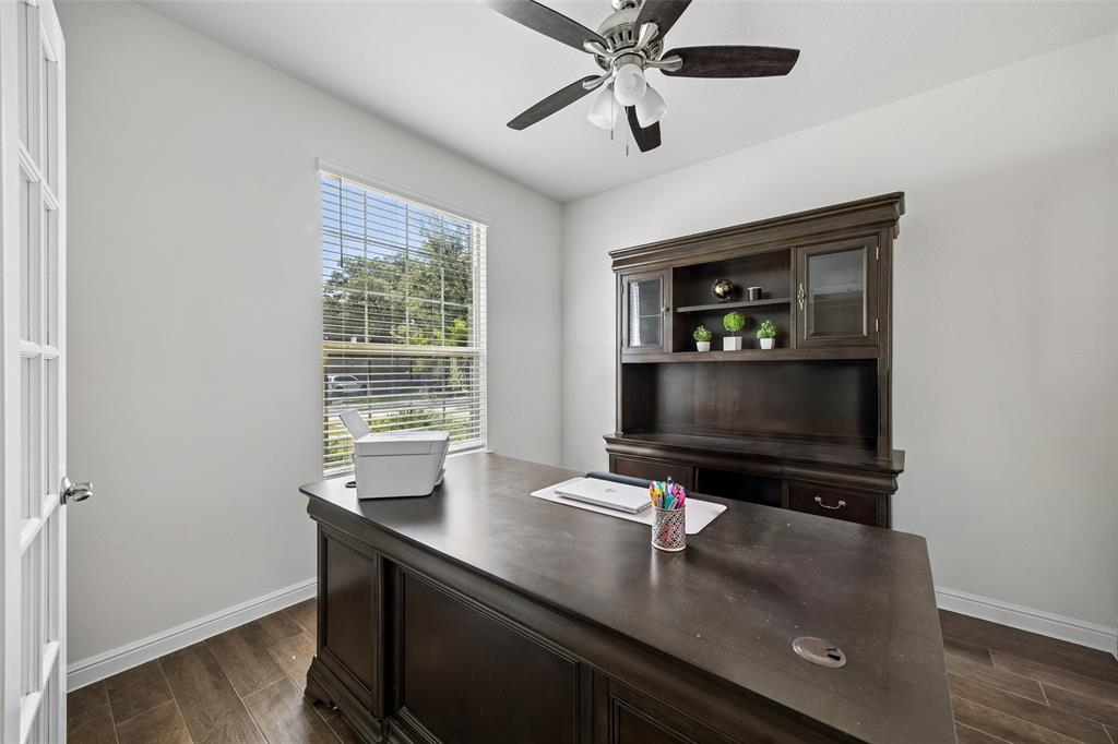 523 Harbor Drive Property Photo 5