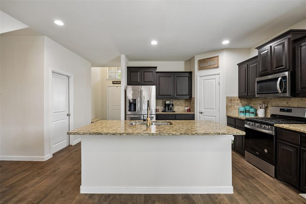 523 Harbor Drive Property Photo 7