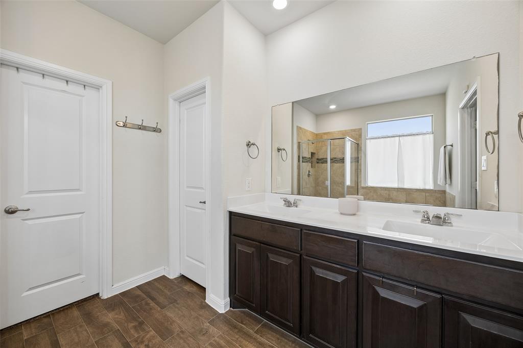 523 Harbor Drive Property Photo 11