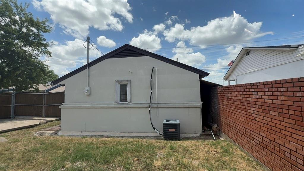 7629 Military Parkway Property Photo 24