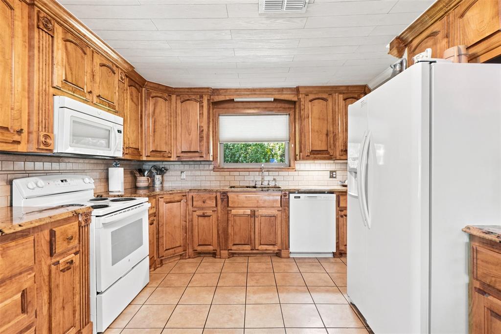 1994 Cr 2320 Property Photo 13