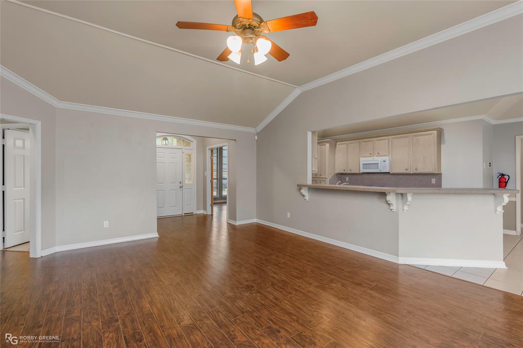 1025 Cressmont Street Property Photo 3