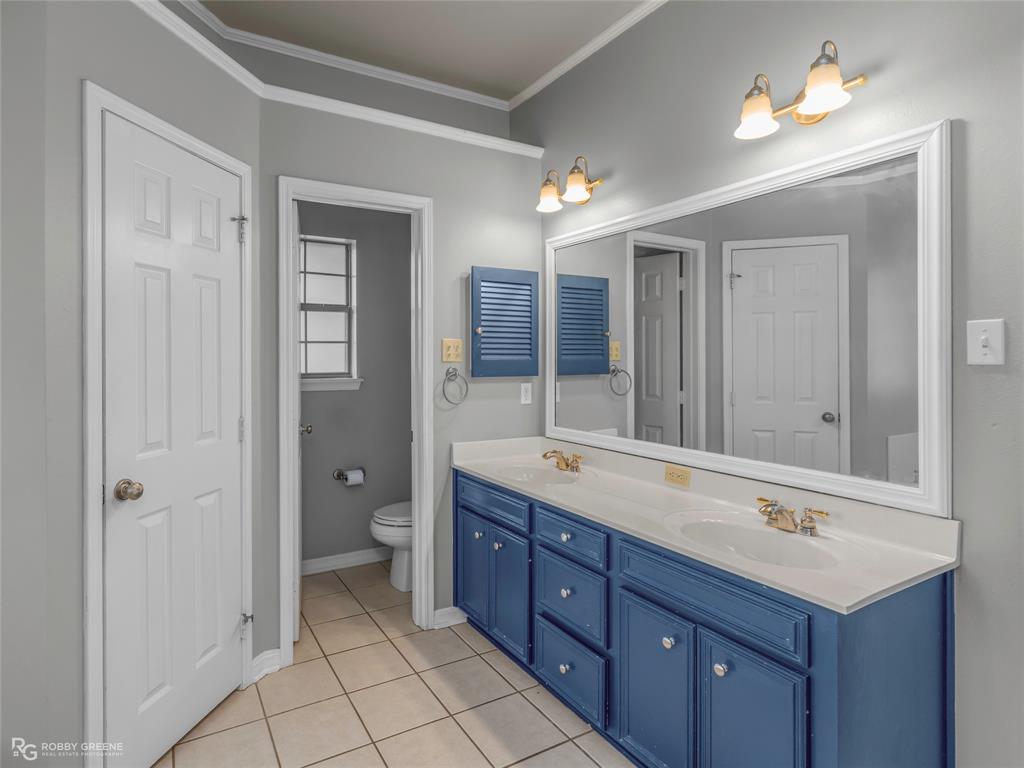 1025 Cressmont Street Property Photo 15