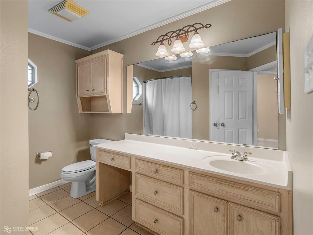 1025 Cressmont Street Property Photo 22