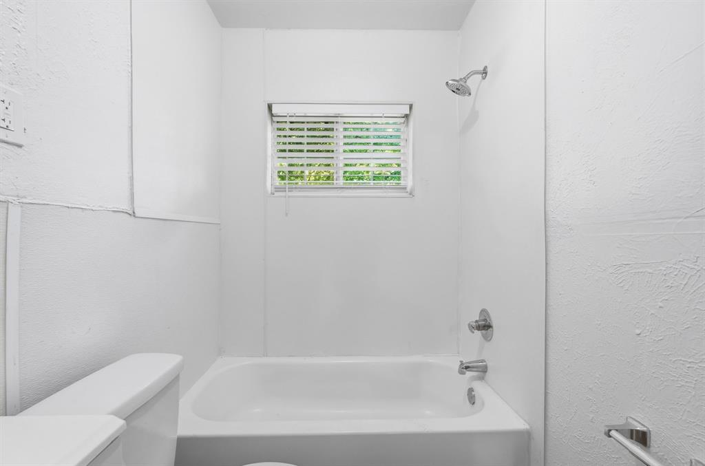 2212 Lea Crest Drive Property Photo 26