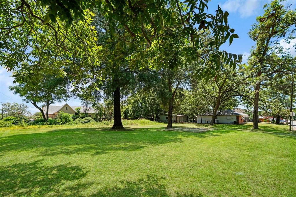 202 4th Street Property Photo 16