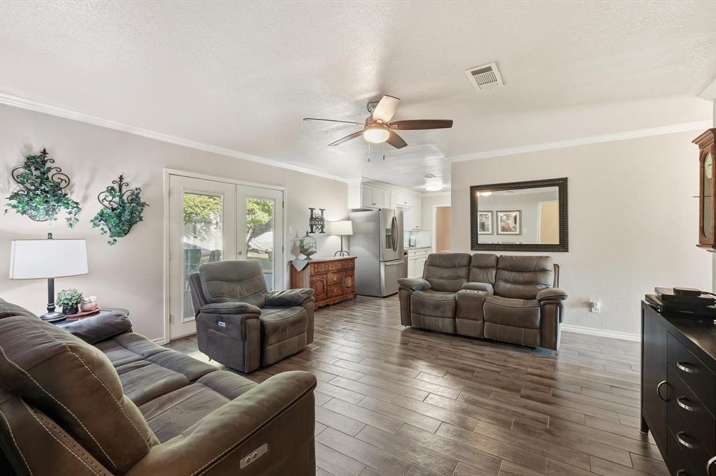 6971 Cox Lane Property Photo 6