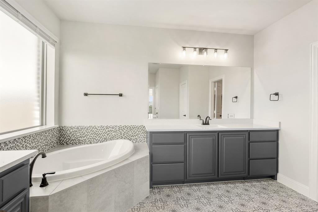 2641 Longbow Drive Property Photo 25