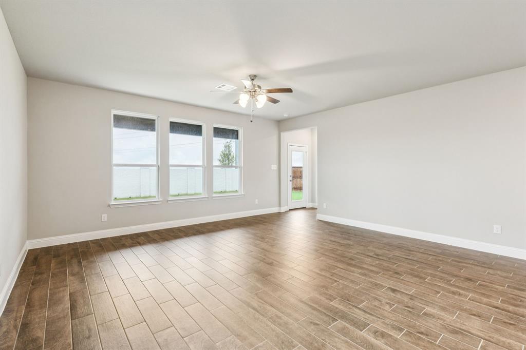 706 Rain Barrel Place Property Photo 10