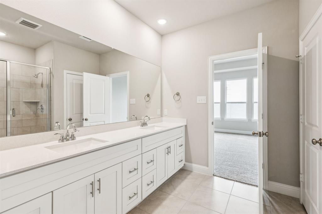 706 Rain Barrel Place Property Photo 14