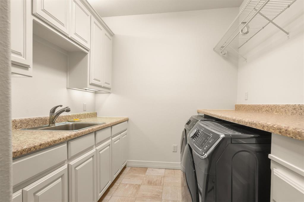 1011 Thornridge Court Property Photo 21