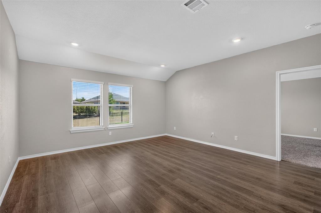 965 Fueller Drive Property Photo 18