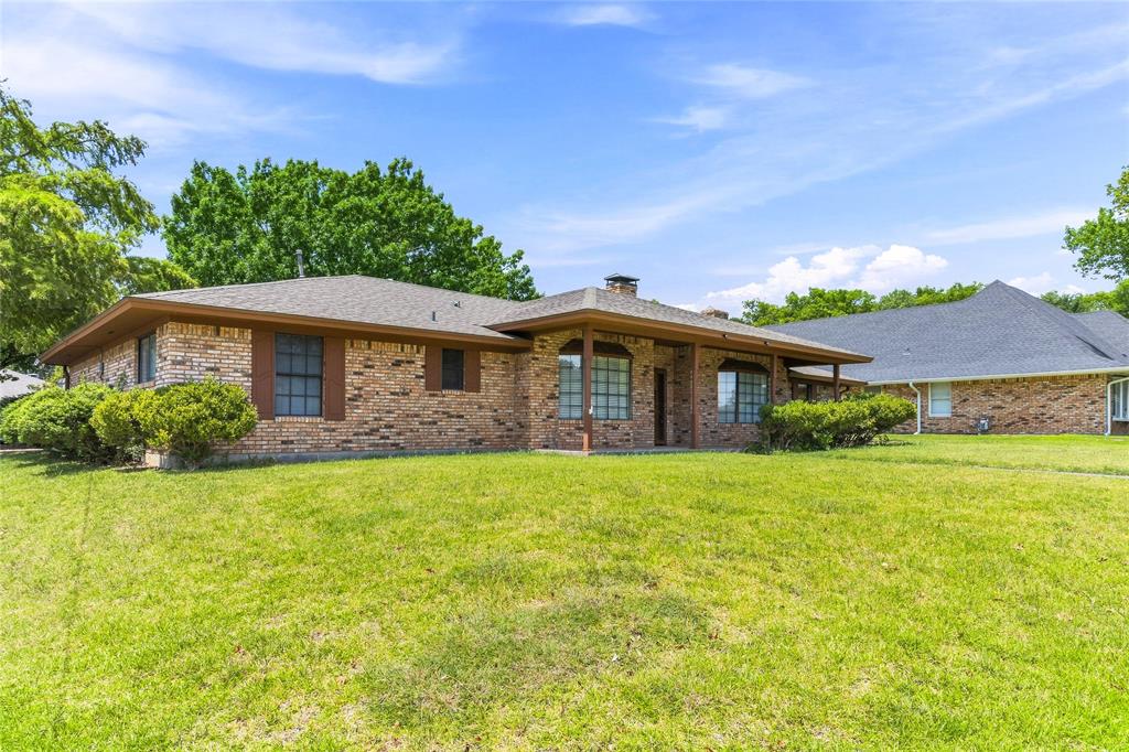 1610 Archer Circle Property Photo 3