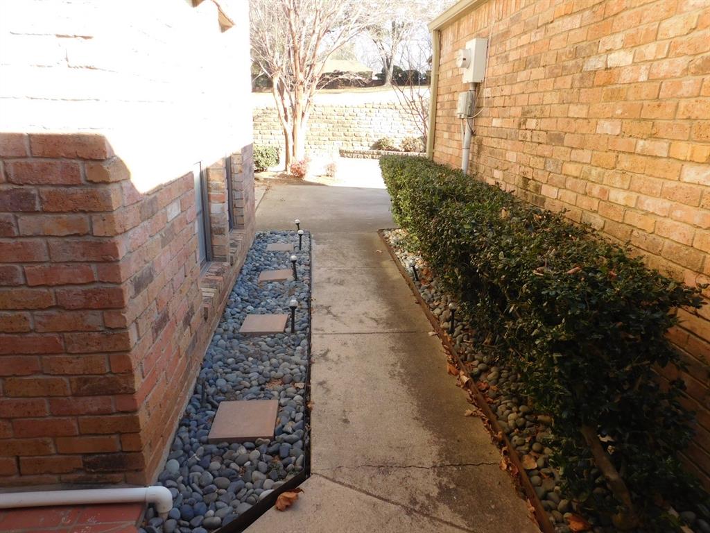 622 Crowley Road Property Photo 1