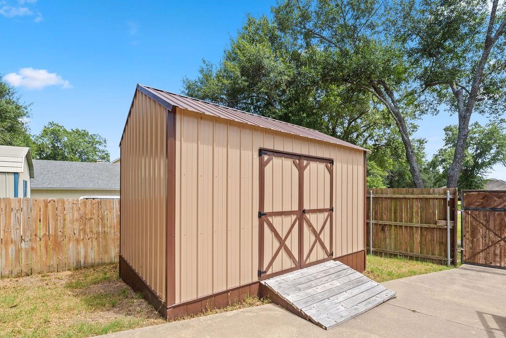 44 Jennifer Lane Property Photo 35