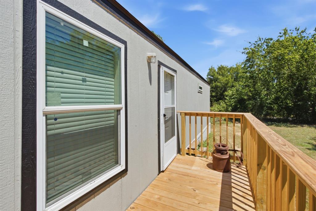1108 Sw 24 Property Photo 3