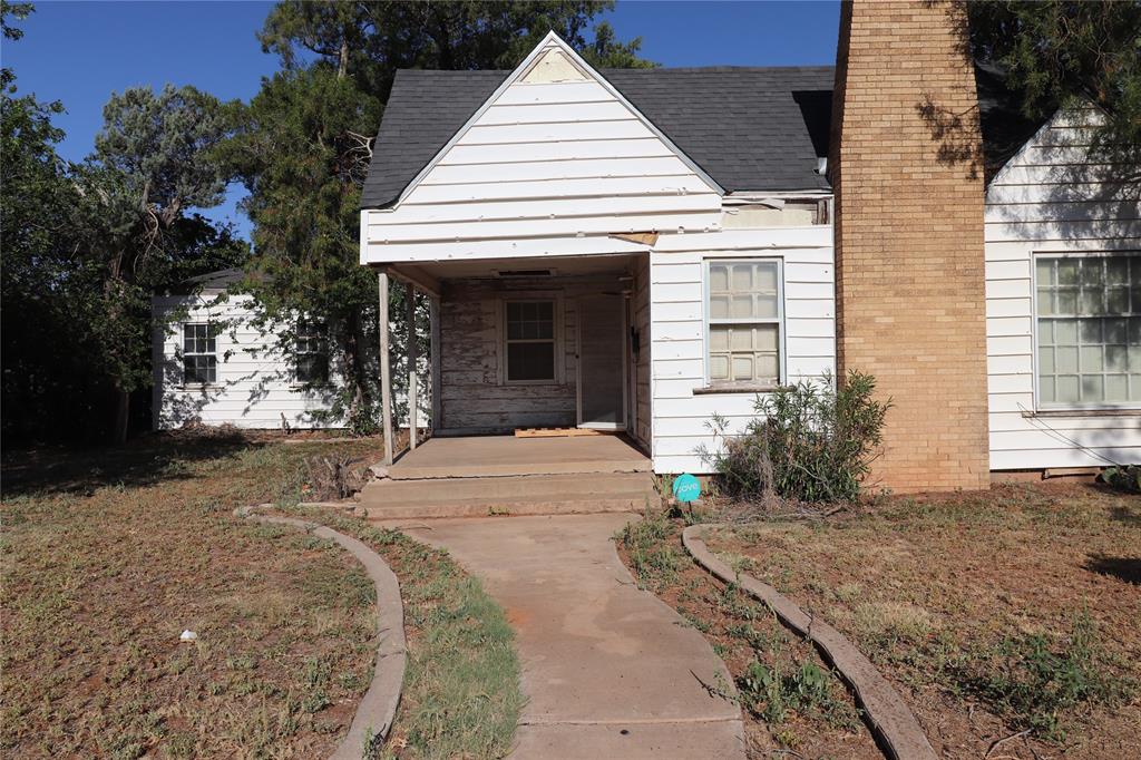 1402 Avenue K Property Photo 1