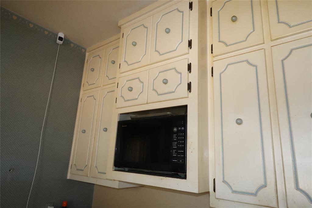 1402 Avenue K Property Photo 9