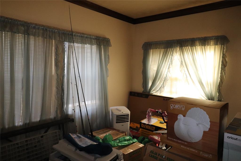 1402 Avenue K Property Photo 13