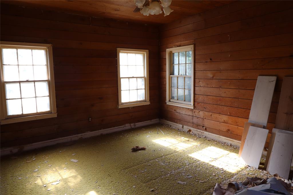 1402 Avenue K Property Photo 16