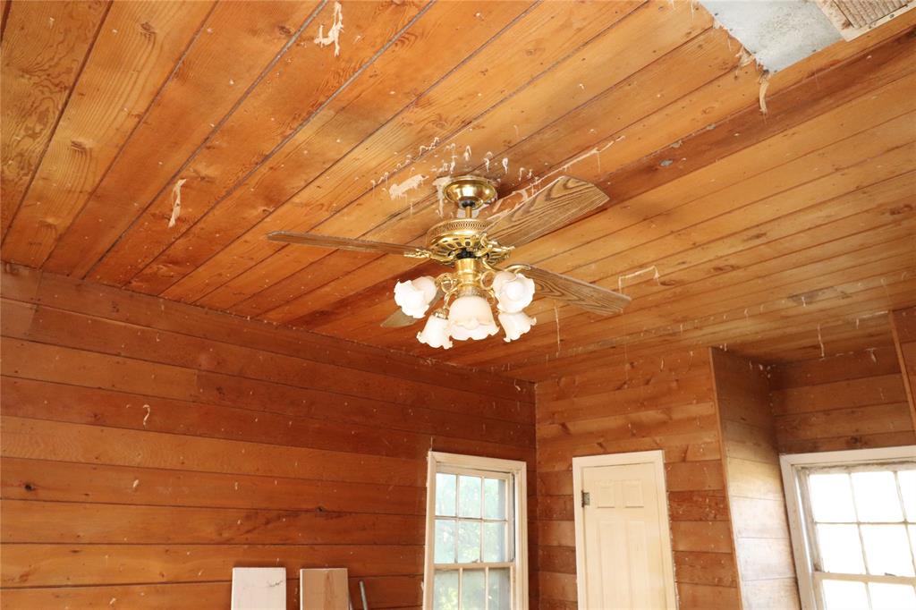 1402 Avenue K Property Photo 18