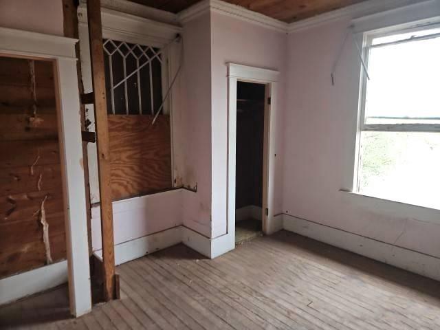 210 Clinton Street Property Photo 11