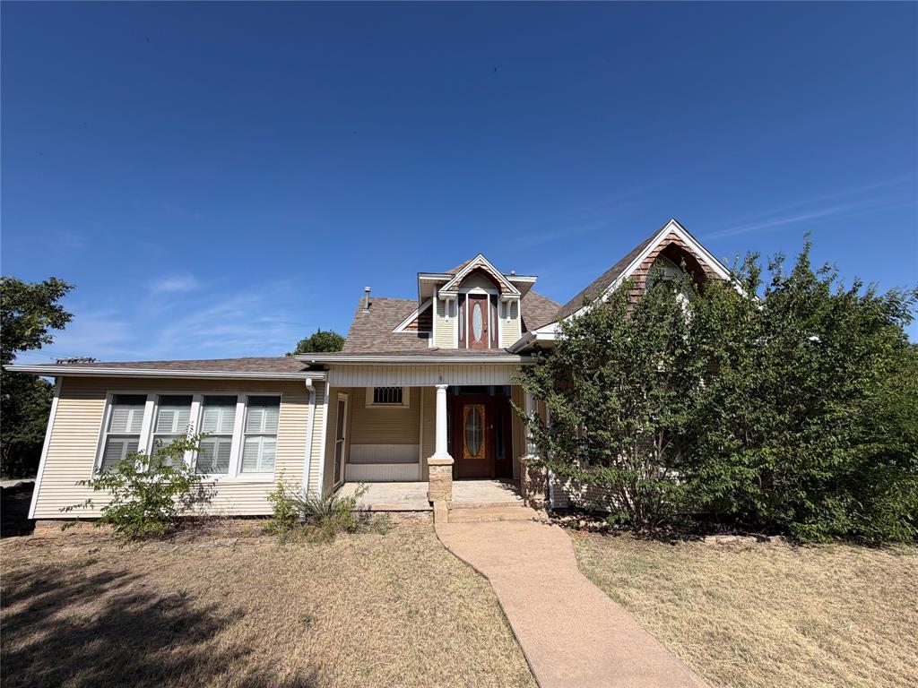 301 N Pettit Property Photo 2