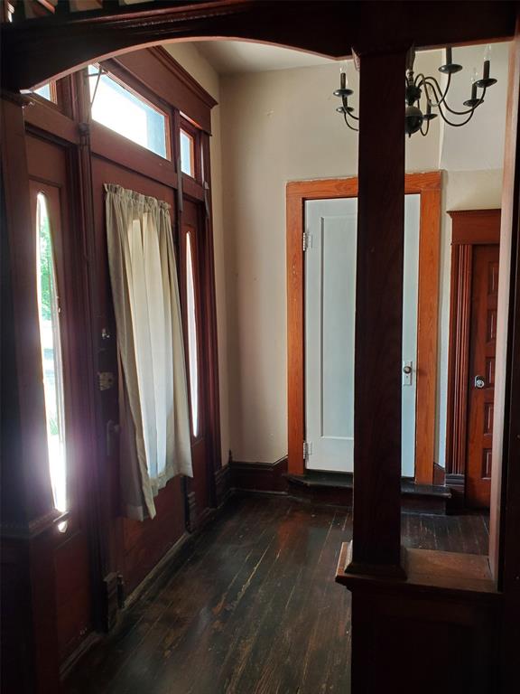 301 N Pettit Property Photo 4