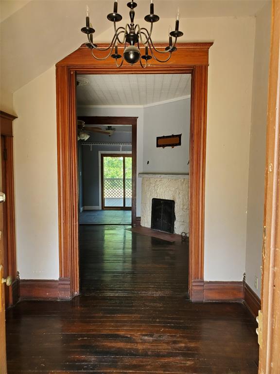 301 N Pettit Property Photo 7