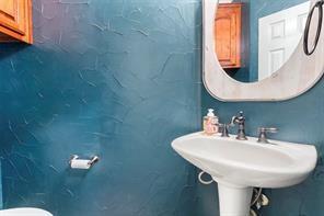5624 English Oak Drive Property Photo 28