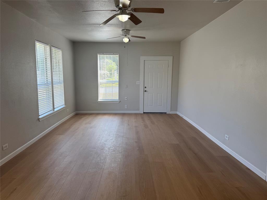 1005 Dodson Street Property Photo 2