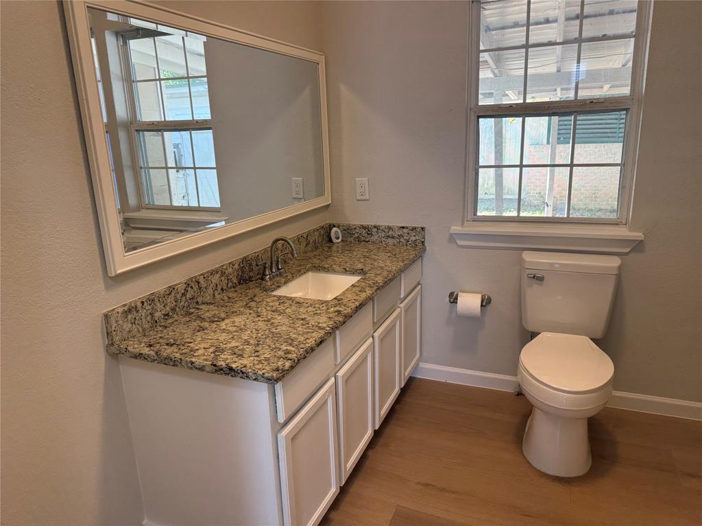 1005 Dodson Street Property Photo 12