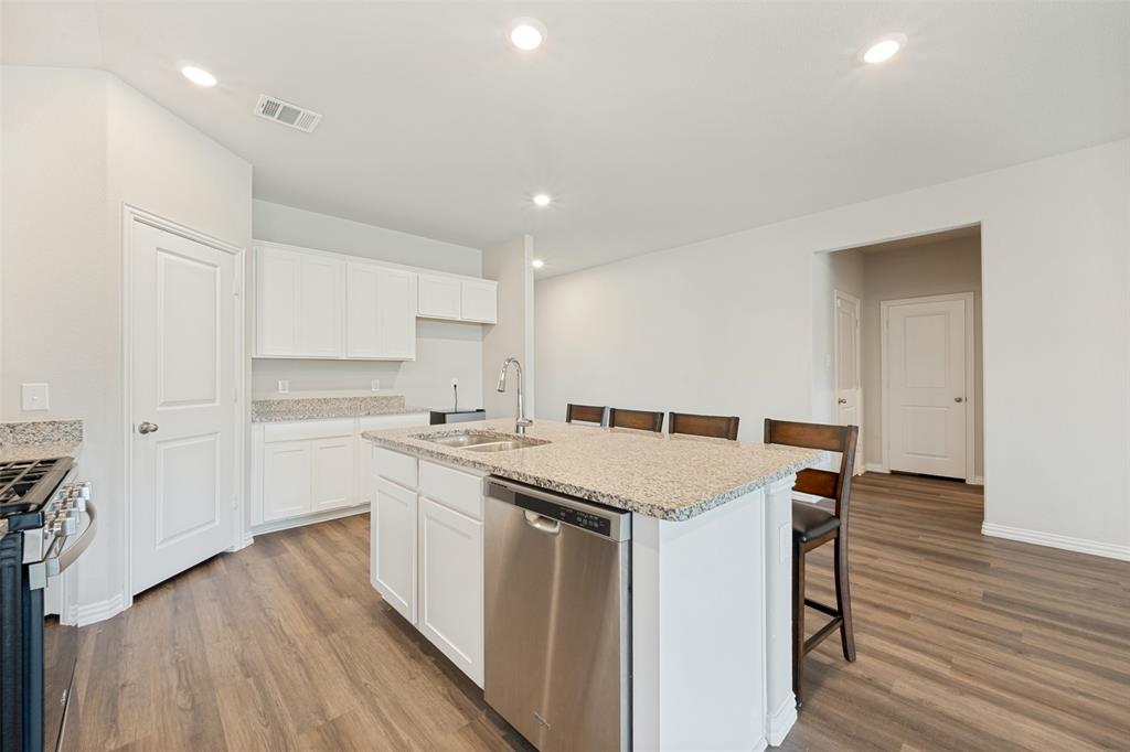 5529 Baker Creek Road Property Photo 1