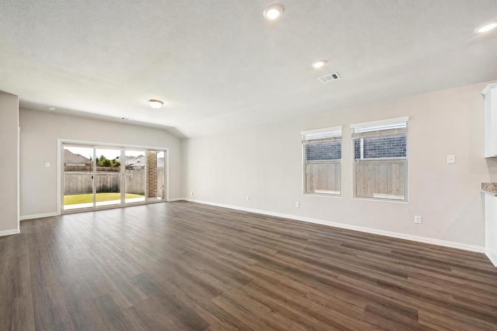 5529 Baker Creek Road Property Photo 8