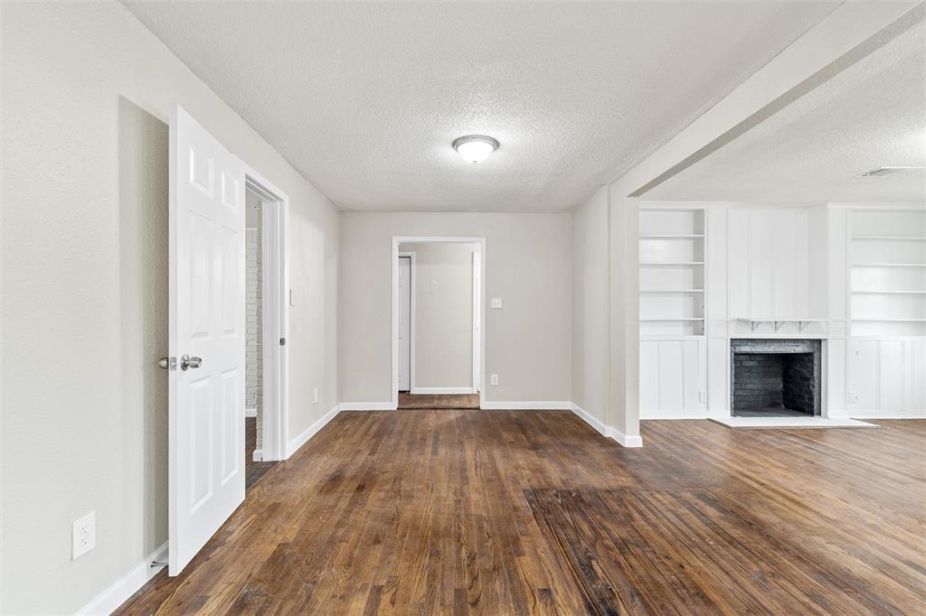 2336 Glencrest Drive Property Photo 11