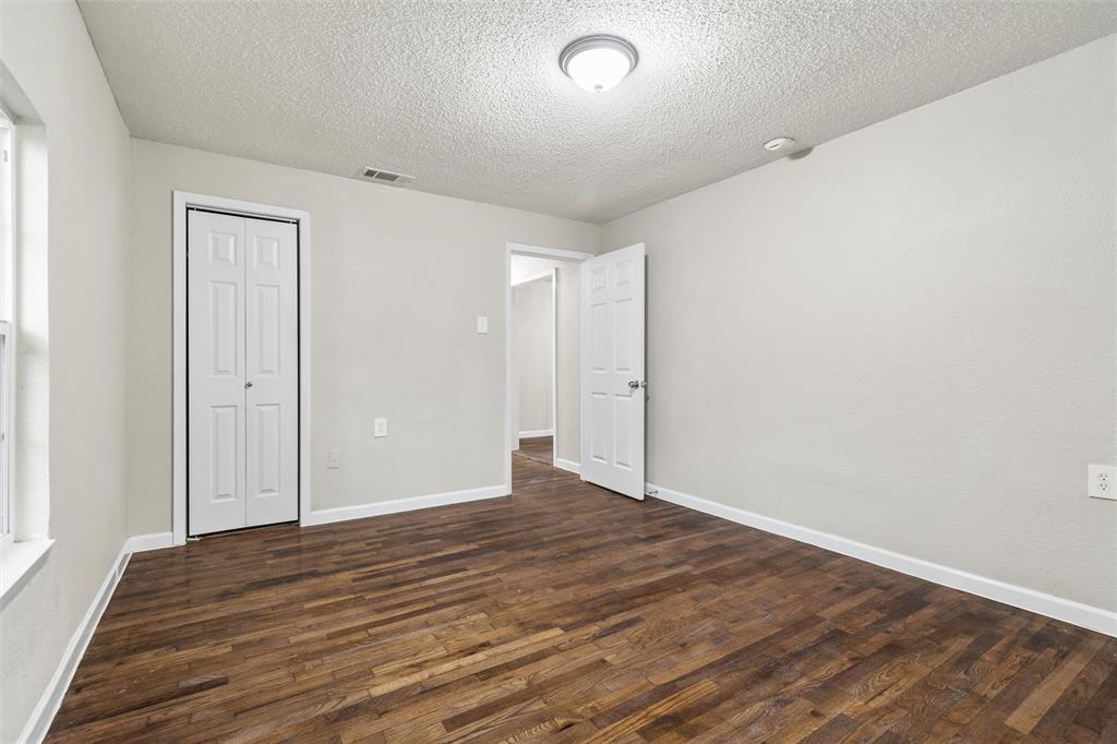 2336 Glencrest Drive Property Photo 17