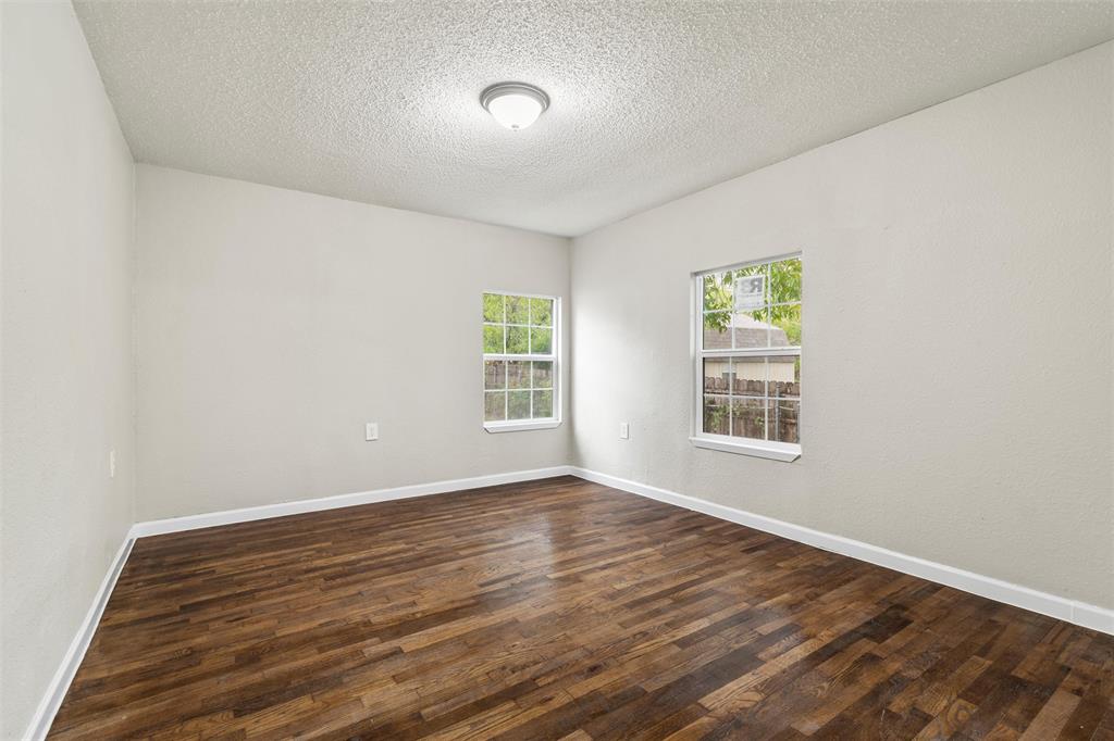 2336 Glencrest Drive Property Photo 18