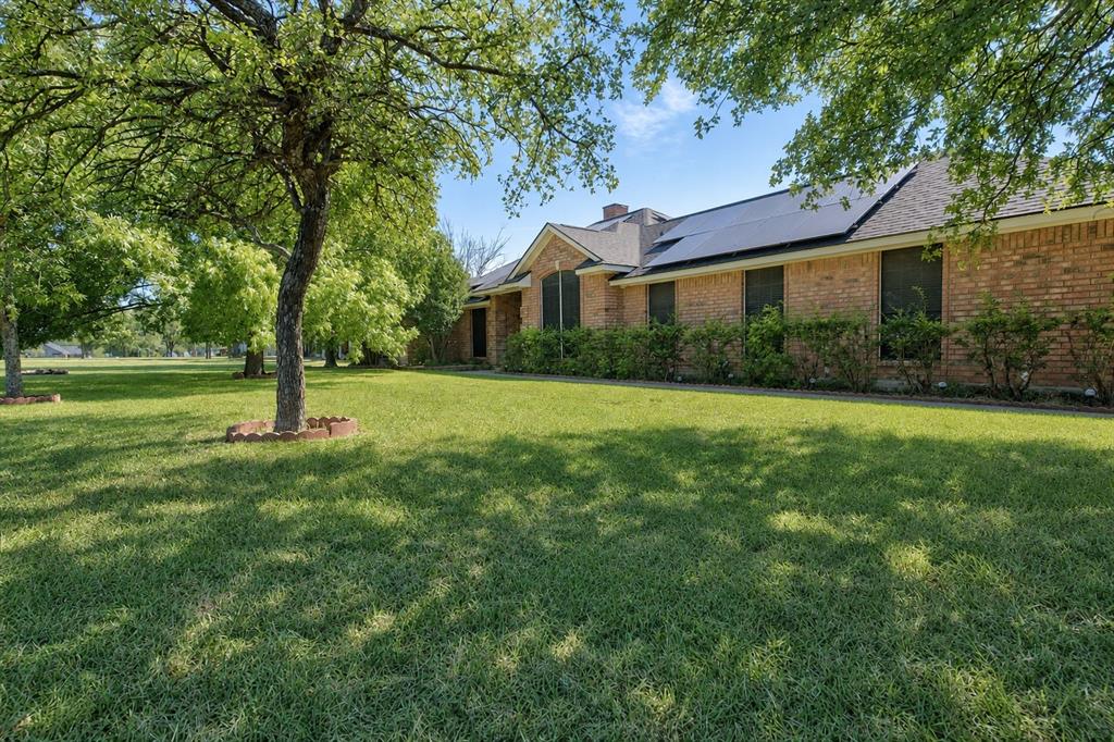 213 Diamond Oaks Drive Property Photo 1