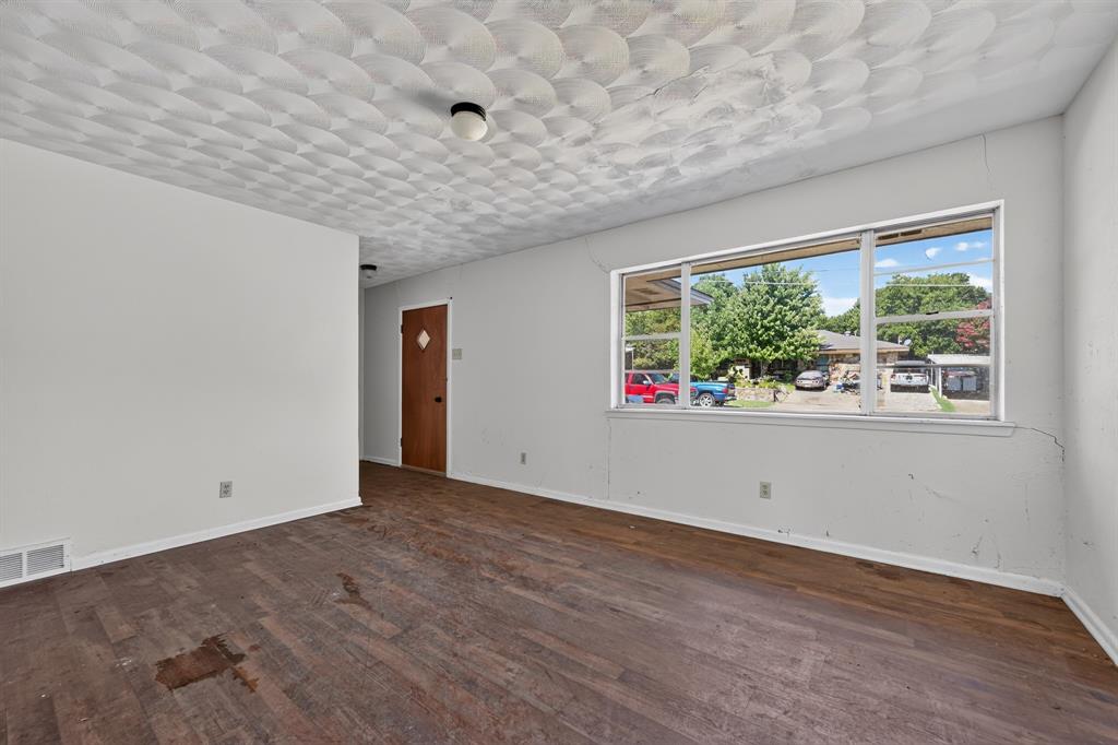 926 Se 5th Street Property Photo 3