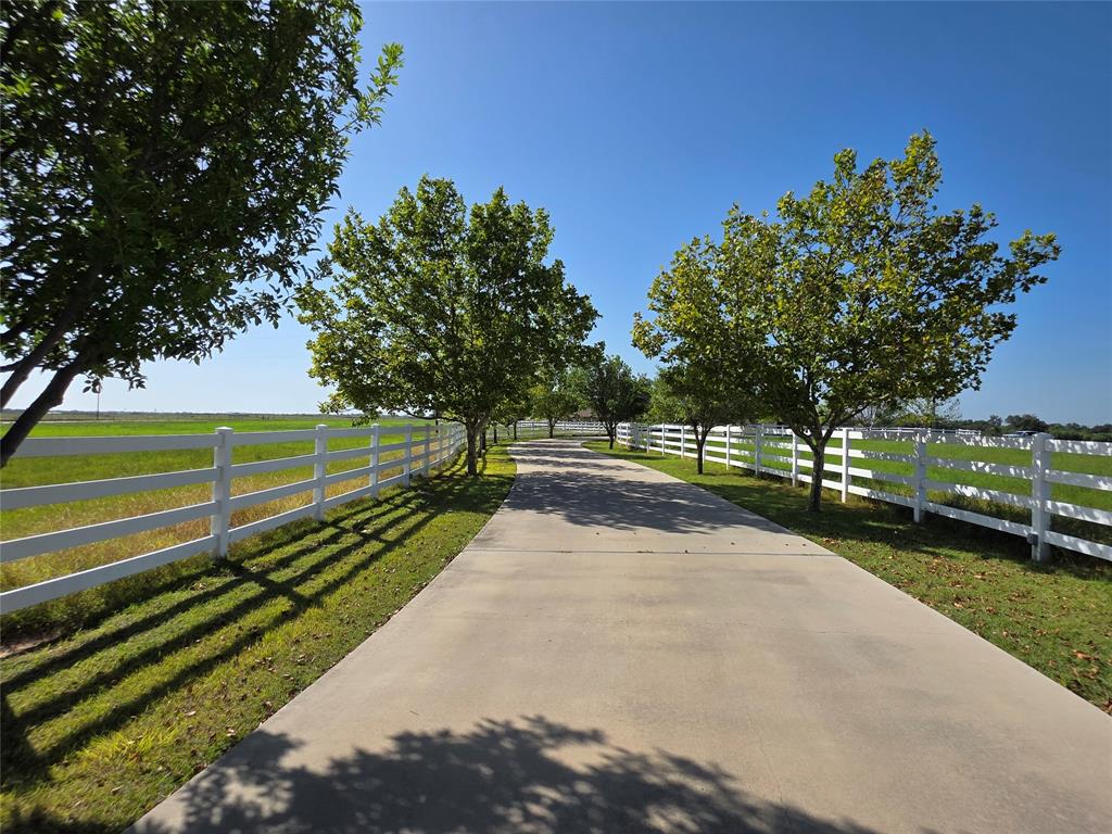 2195 Fm-585 Property Photo 1