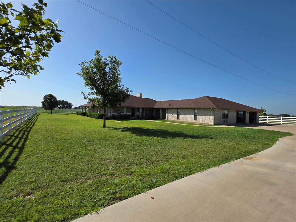 2195 Fm-585 Property Photo 3