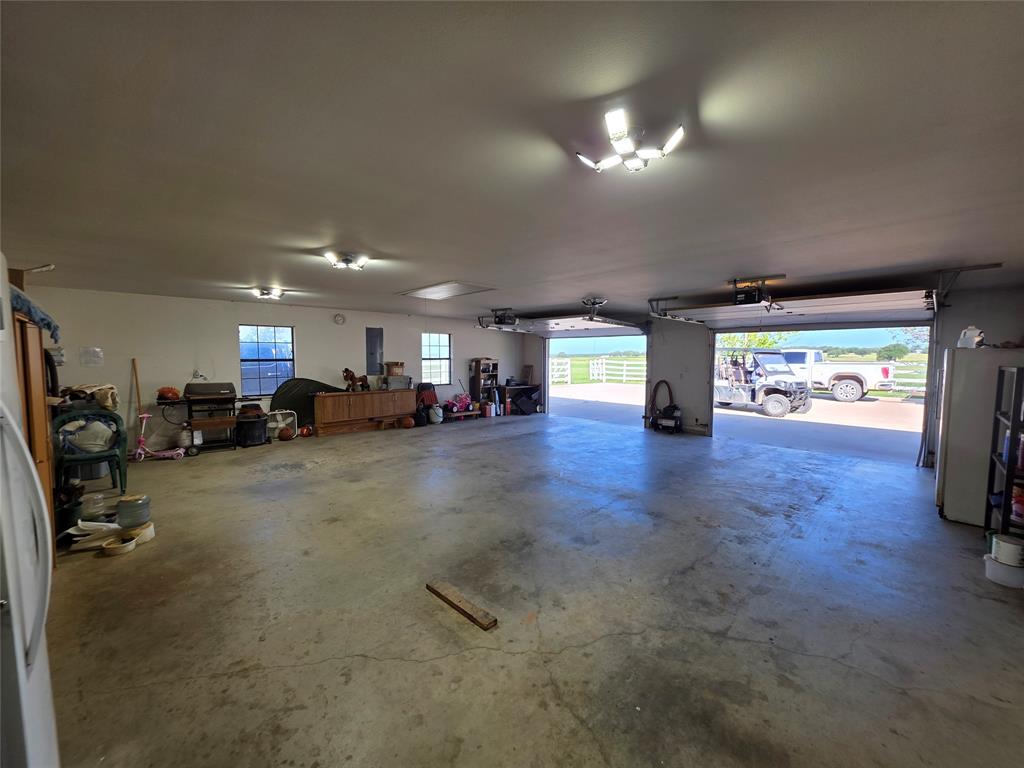 2195 Fm-585 Property Photo 8