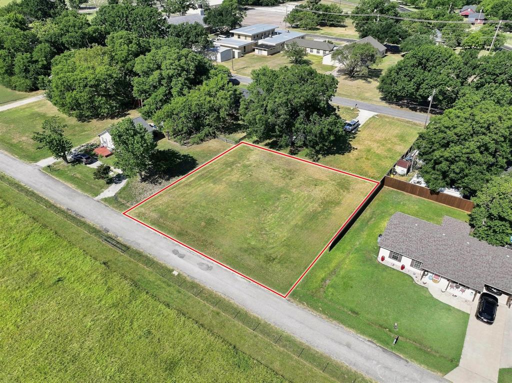1018 Yarbrough Street Property Photo 2