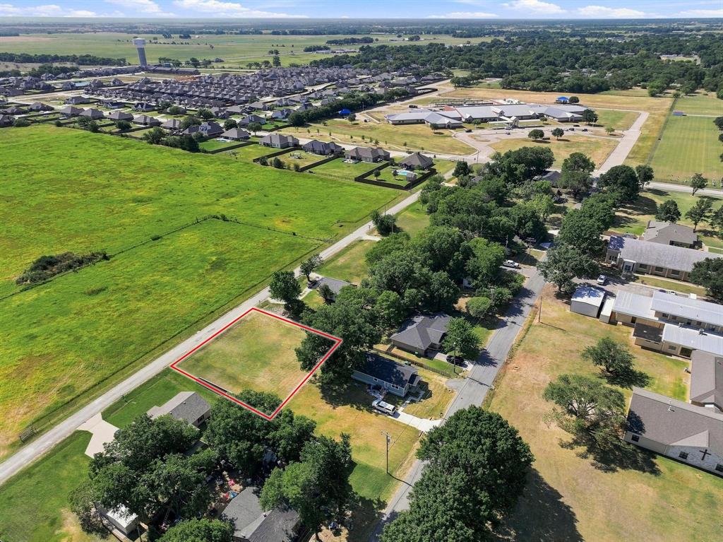 1018 Yarbrough Street Property Photo 4